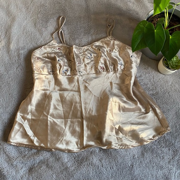 cerie Tops - Y2K Cerie silky white gold embroidered tanktop size L